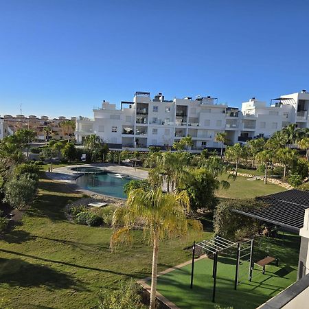Nice 2 Bedroom Bali Apartment With Sea Views トレビエハ エクステリア 写真