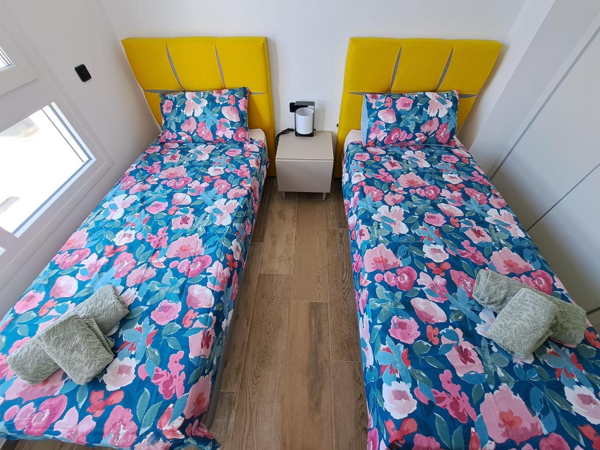 Nice 2 Bedroom Bali Apartment With Sea Views トレビエハ エクステリア 写真