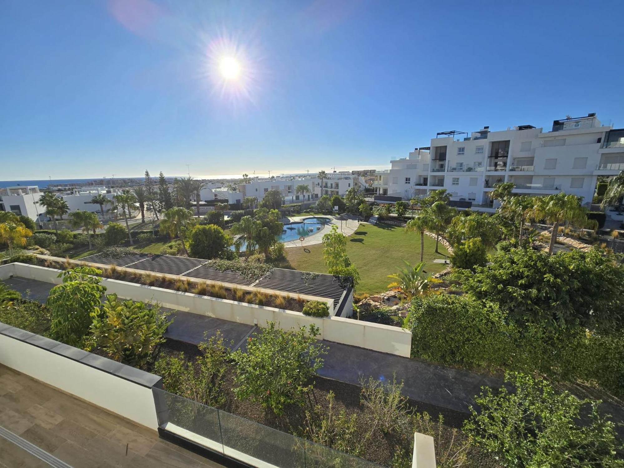 Nice 2 Bedroom Bali Apartment With Sea Views トレビエハ エクステリア 写真