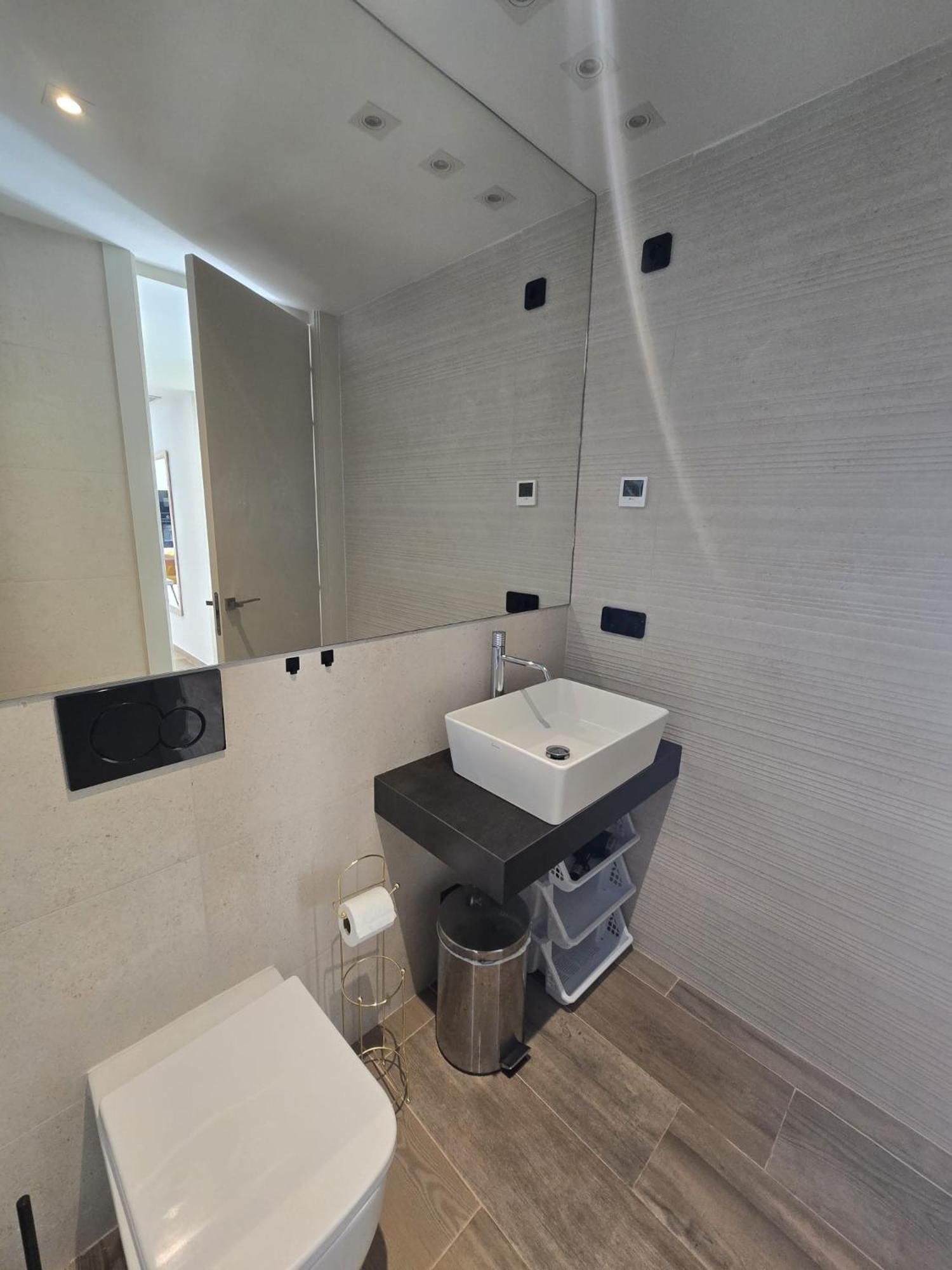 Nice 2 Bedroom Bali Apartment With Sea Views トレビエハ エクステリア 写真
