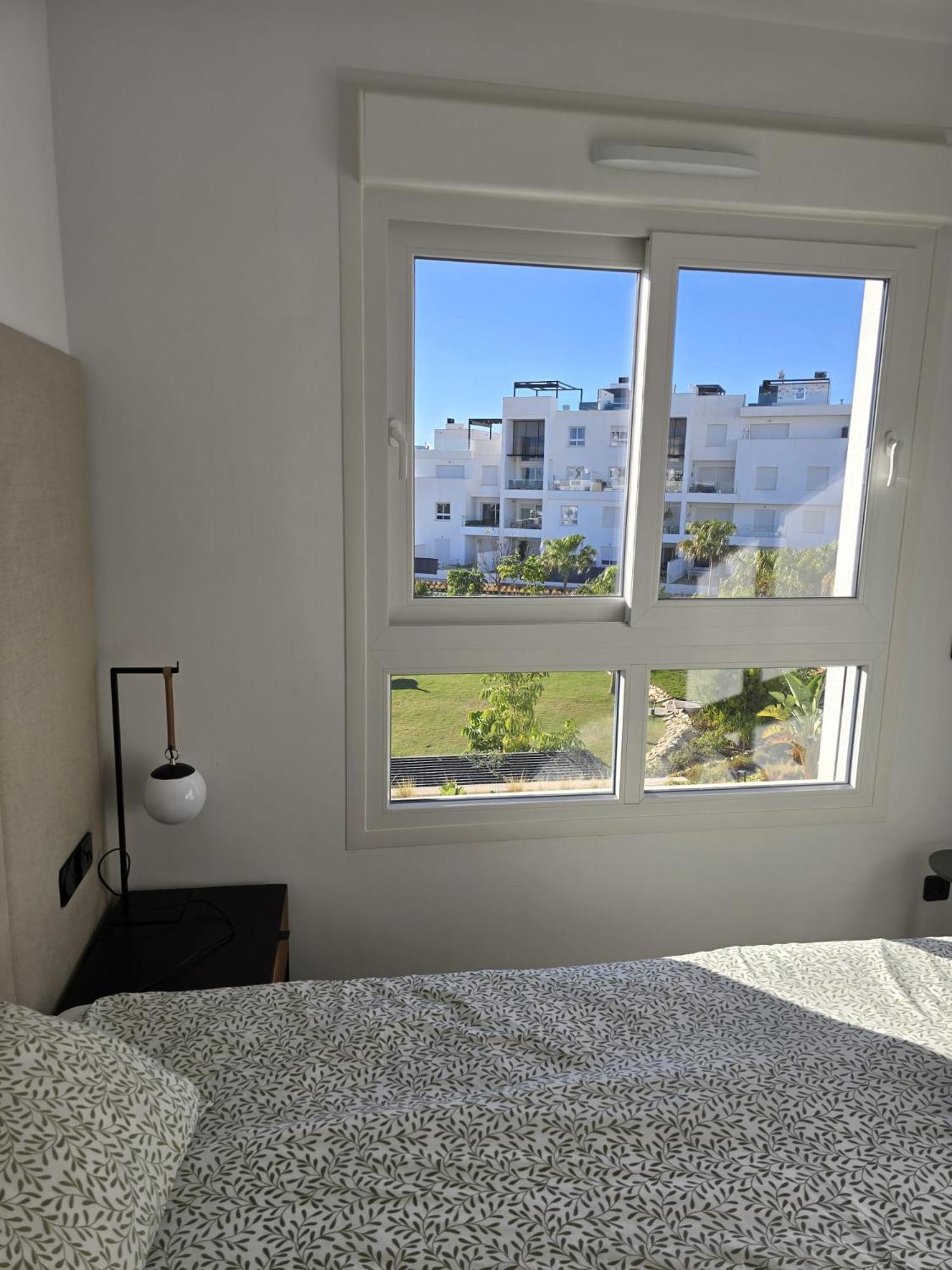 Nice 2 Bedroom Bali Apartment With Sea Views トレビエハ エクステリア 写真