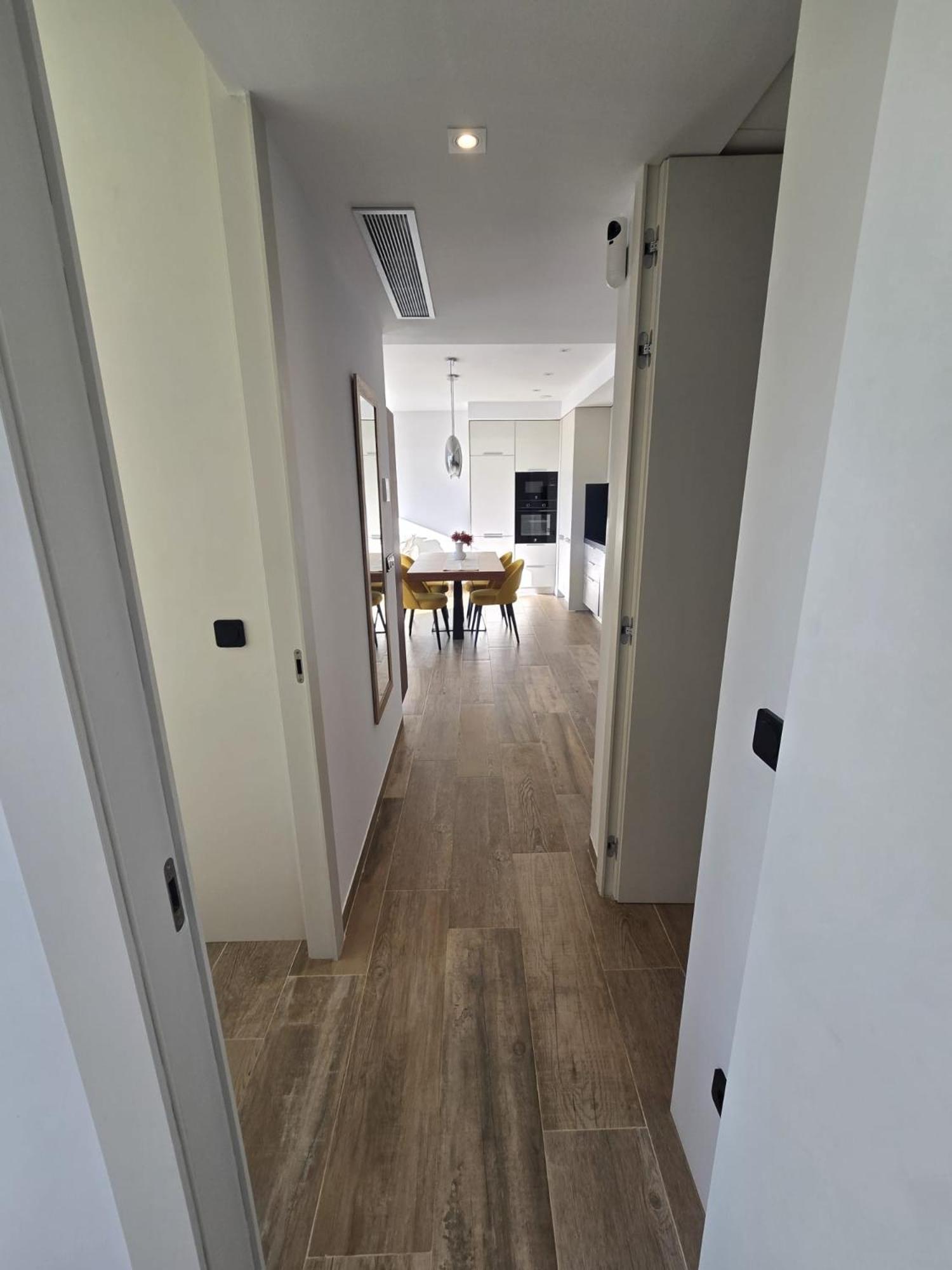 Nice 2 Bedroom Bali Apartment With Sea Views トレビエハ エクステリア 写真