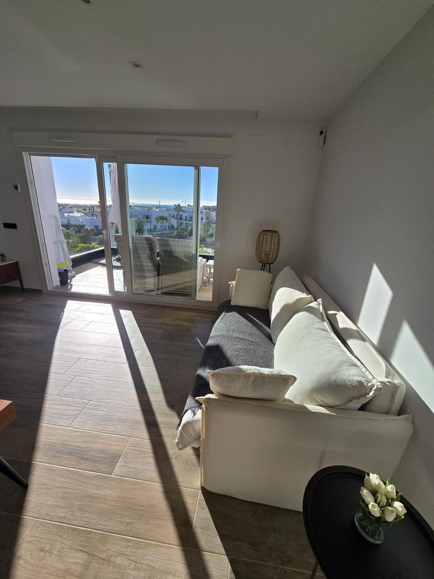 Nice 2 Bedroom Bali Apartment With Sea Views トレビエハ エクステリア 写真